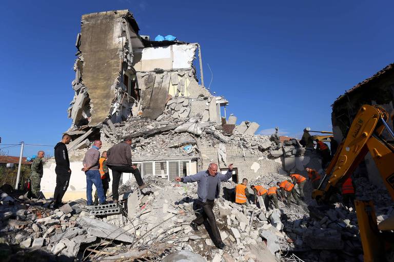 Terremoto derruba prédios e deixa ao menos 21 mortos e 600 feridos na Albânia