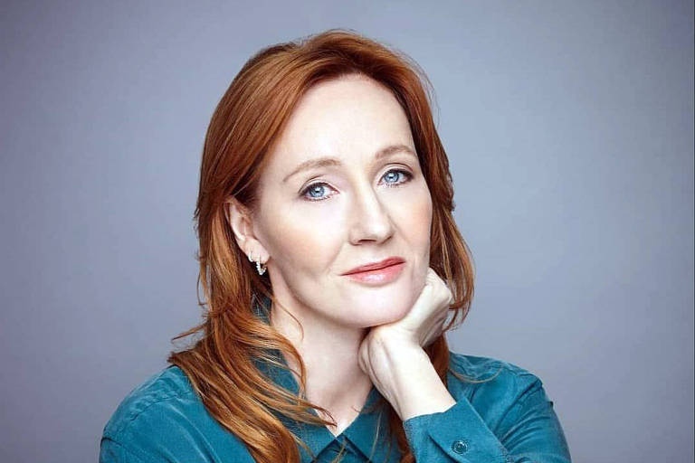 J. K. Rowling diz que livro acusado de transfobia foi inspirado na vida real