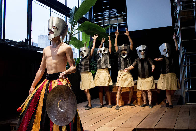 'O Bailado do Deus Morto' e 'Bom dia, Eternidade' estão em cartaz no teatro em São Paulo