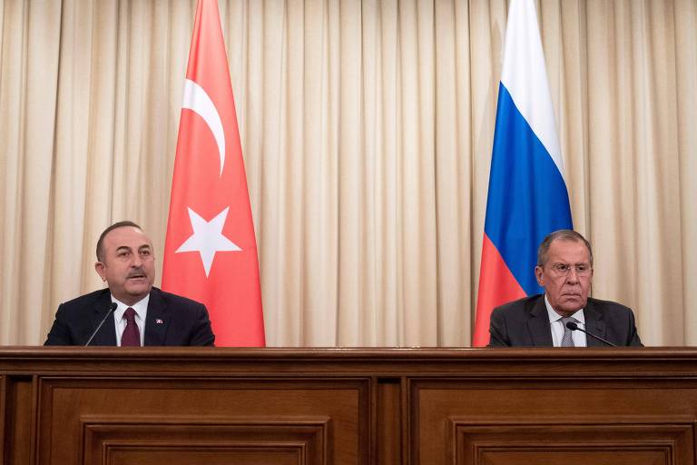 Rússia e Turquia costuram cessar-fogo na Líbia sem o Ocidente