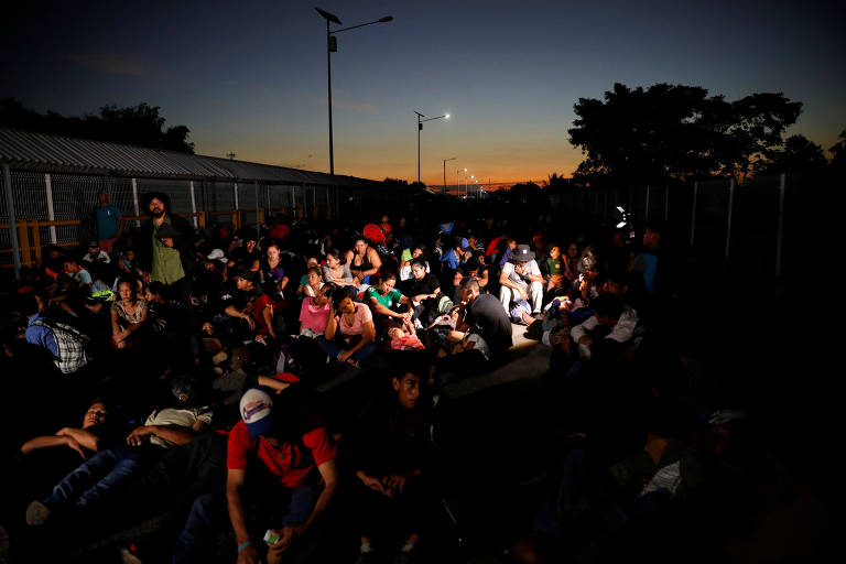 Milhares de centro-americanos tentaram chegar aos EUA via México, em janeiro