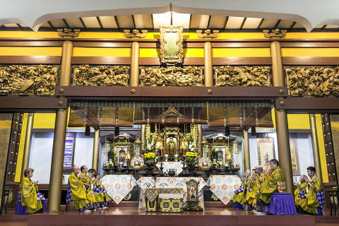 BRASIL - SAO PAULO - 15.01.2020 - REVISTA SAO PAULO - DESCUBRA SÃO PAULO - Descubra o mundo em São Paulo - ESPECIAL - Templo Honpa Hongwanji - Fotos do templo durante cerimonia falada em japones. Foto: KEINY ANDRADE/FOLHAPRESS