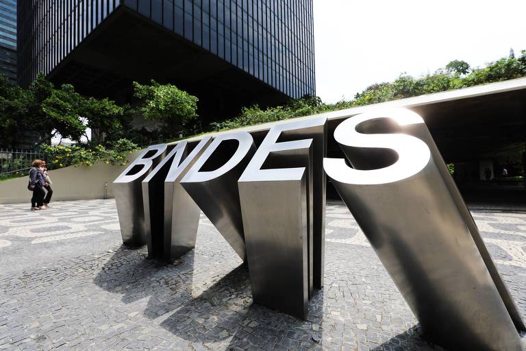 Justiça garante posse de eleito por empregados para conselho do BNDES