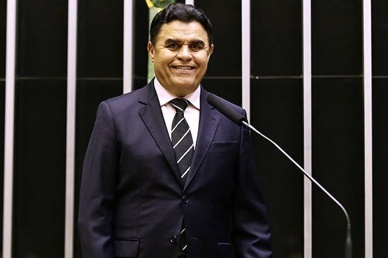 Wilson Santiago, agora secretário de Relações Institucionais da Paraíba, esteve na posse de Ricardo Cappelli na ABDI