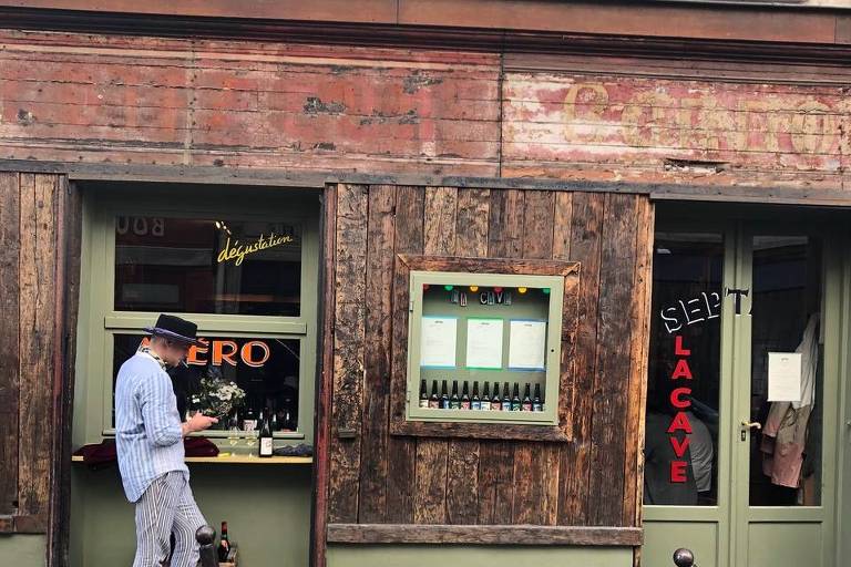 Bar Septime la Cave, em Paris, na França