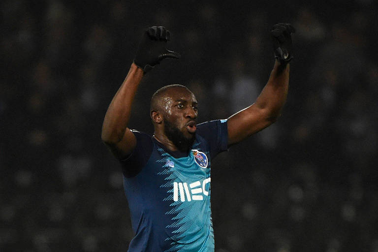 Jogador abandona o campo após ofensas racistas em Portugal