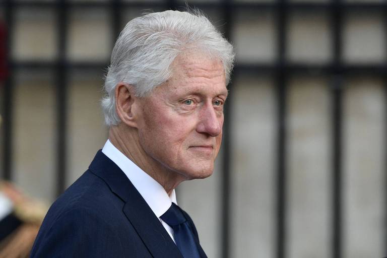 Bill Clinton diz que teve caso com Lewinsky para 'lidar com ansiedades'