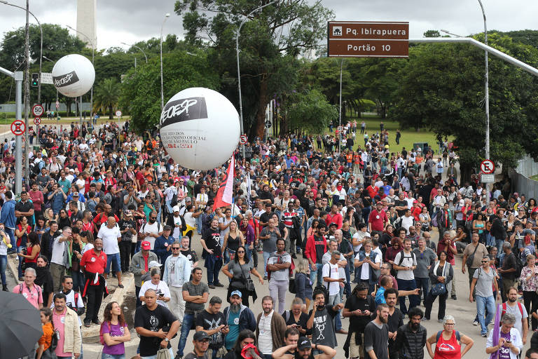 Reforma da Previdência de SP tem quebra-quebra, confusão e Tropa de Choque