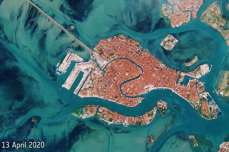 Imagens de satélite mostram canais de Veneza vazios durante pandemia