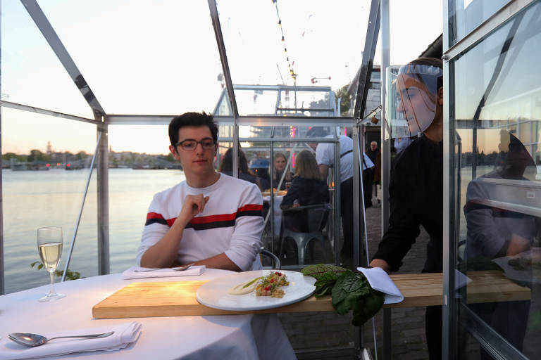 Restaurante da Holanda testa modelo com isolamento