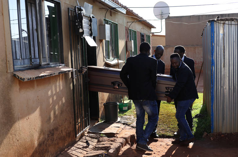 Funerais na África em meio à pandemia de coronavírus