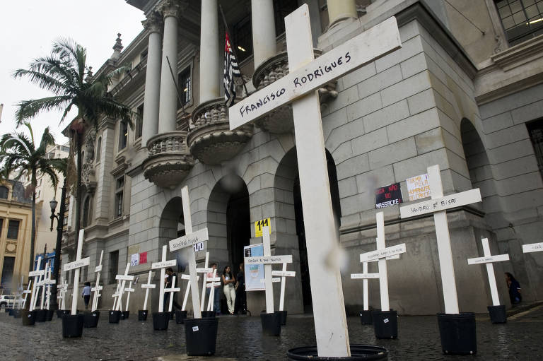 Ato em homenagem aos mortos no massacre do Carandiru