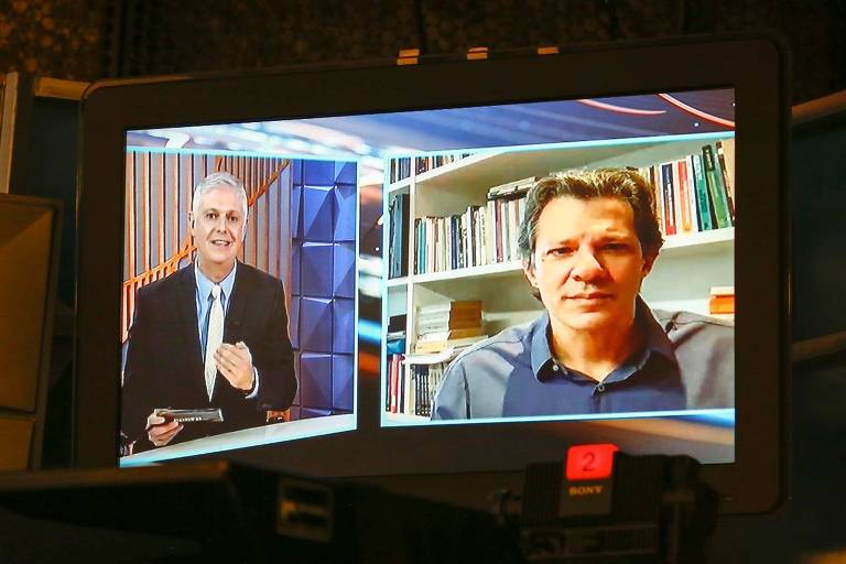 O ex-candidato à Presidência Fernando Haddad (PT) em entrevista ao jornalista Fernando Rodrigues, no Poder em Foco, do SBT.