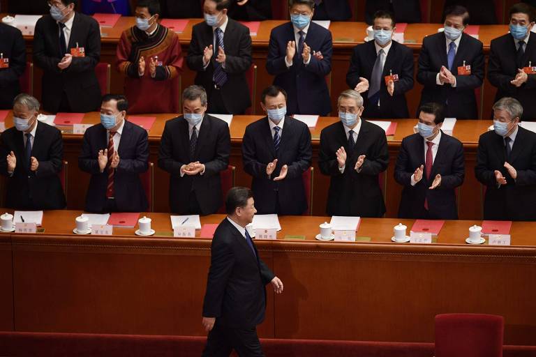 Xi Jinping é aplaudido no Congresso Nacional do Povo, nesta quinta (28) em Pequim