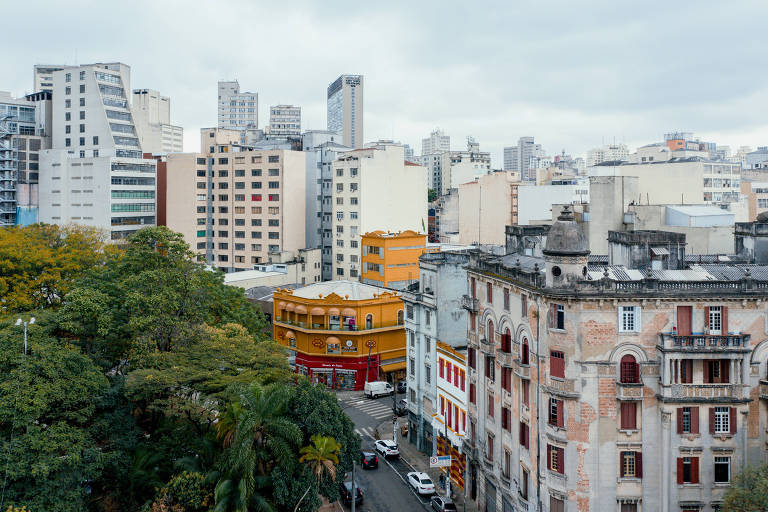 Região do Terminal Parque Dom Pedro destacada em amarelo, cor da campanha da Folha pela democracia, em destaque