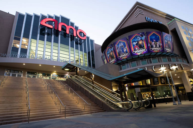 Cinema da rede AMC, em Burbank, na Califórnia