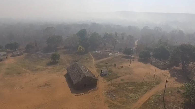 Incêndio atinge Terra Indígena Tadarimana, em Rondonópolis (MT), onde vivem os índios da etnia bororo