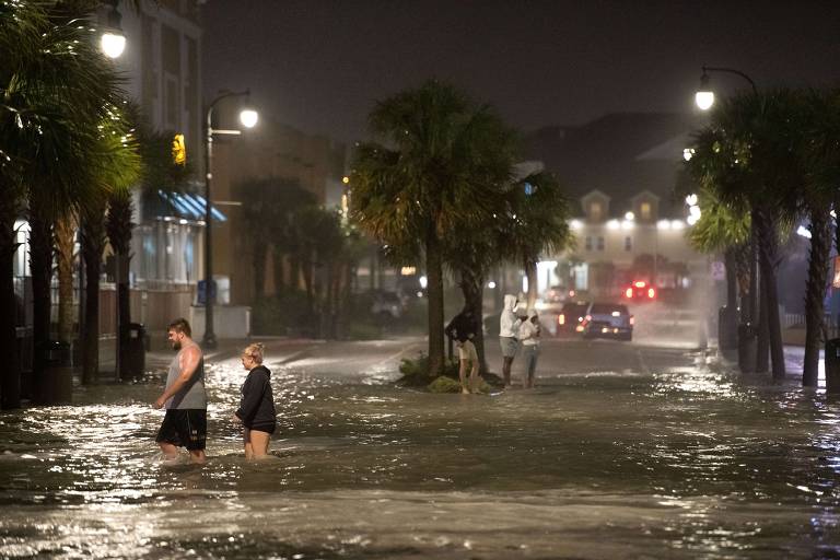 A caminho de Washington e NY, tempestade Isaías deixa um morto na Carolina do Norte