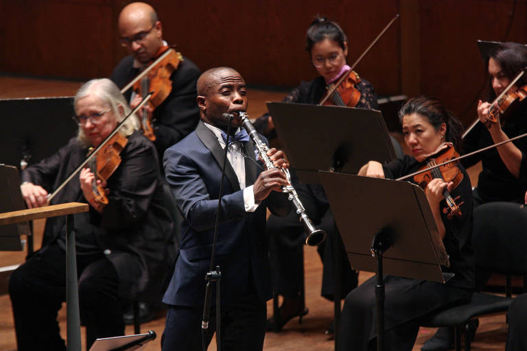 O clarinetista Anthony McGill executa "The Shepherd on the Rock", com a Filarmônica de Nova York, em 7.nov2018