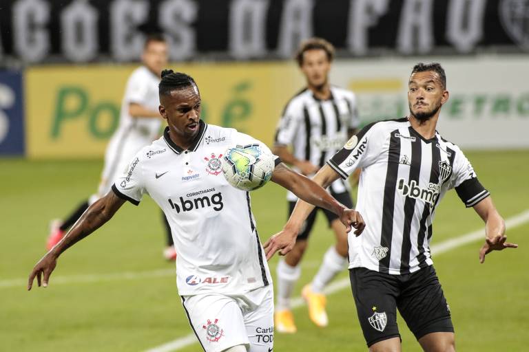 Jô abriu o placar, mas o Corinthians levou a virada do Atlético-MG