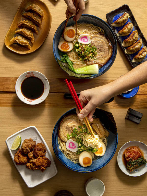 Itens do menu do novo Bimiya Ramen; casa abriu as portas durante a pandemia