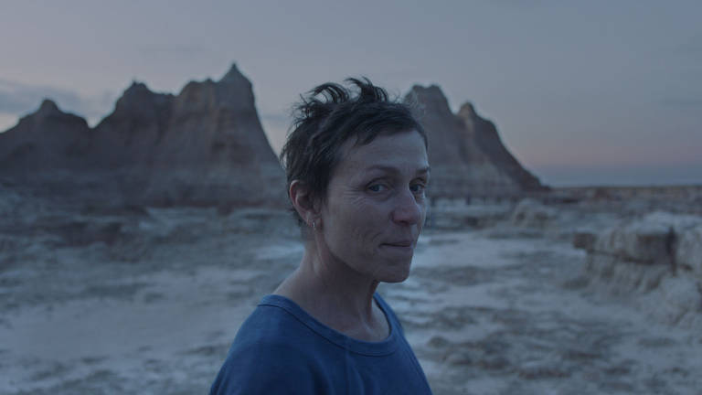 'Nomadland', com a atriz Frances McDormand, vence Leão de Ouro em Veneza