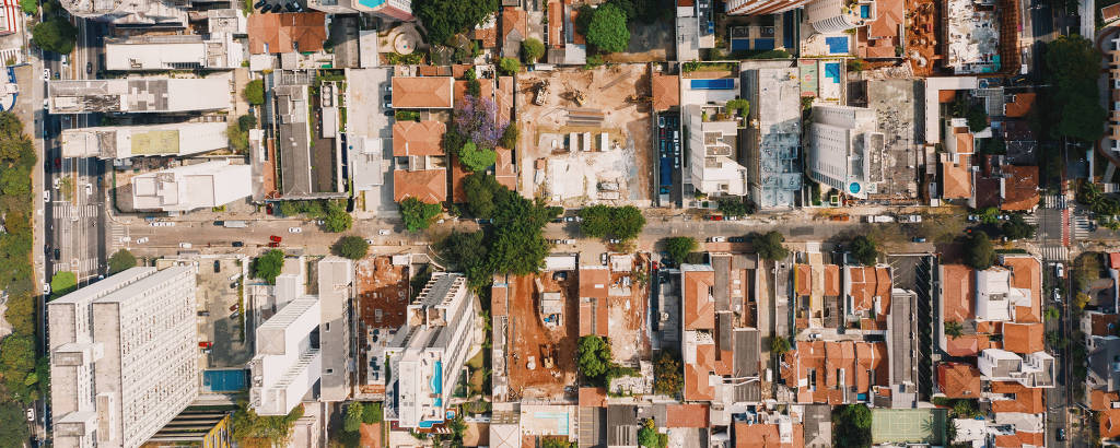 Imagem aérea mostra empreendimentos no quarteirão entre as ruas Cristiano Viana, Arthur de Azevedo, Av. Rebouças e Alves Guimarães