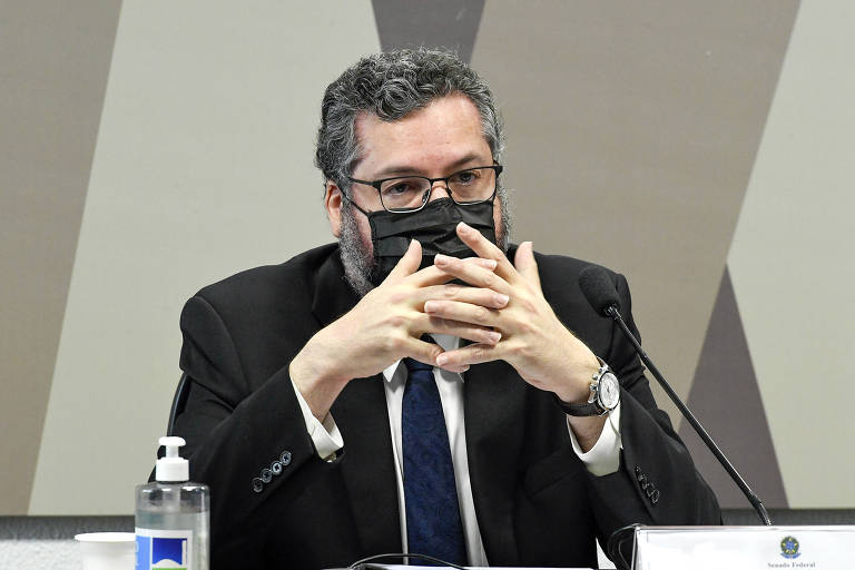 O chanceler brasileiro, Ernesto Araújo, durante depoimento à Comissão de Relações Exteriores do Senado nesta quinta (24) 