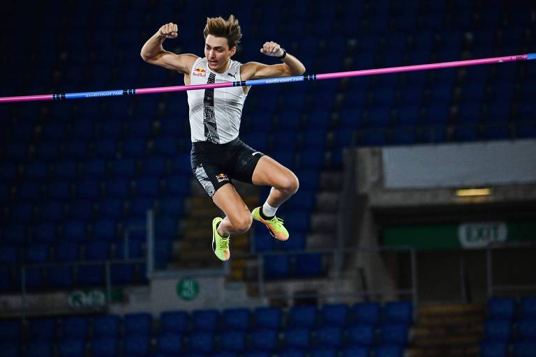 Novo astro do atletismo, Duplantis treinou no quintal para alcançar recordes