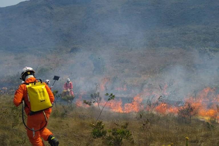 Incêndio na Chapada Diamantina é controlado, diz Corpo de Bombeiros