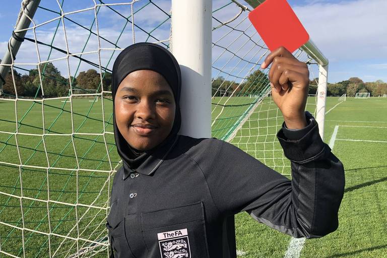Refugiadas da Somália viram pioneiras no boxe e no futebol inglês