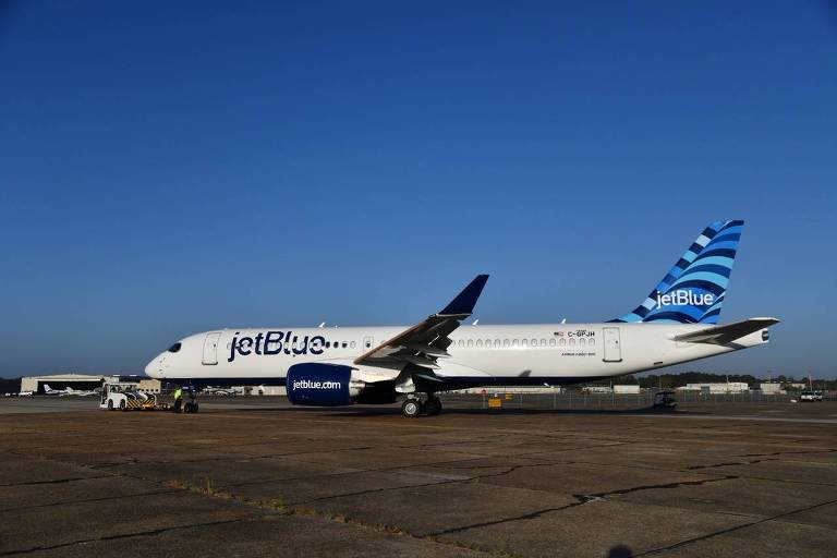 Substituto do Embraer, primeiro Airbus A220 da JetBlue fica pronto