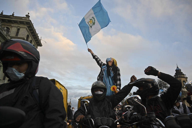 Após onda de protestos, Guatemala suspende envio do orçamento aprovado para 2021