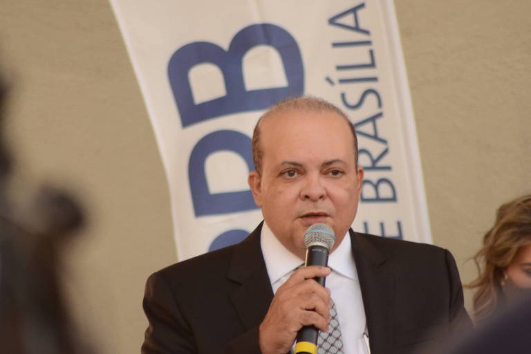 O governador do Distrito Federal, Ibaneis Rocha (MDB), participa da solenidade de reabertura da Torre de TV, em Brasília