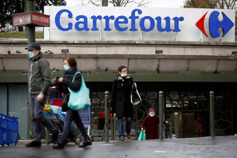 Carrefour encerra negociações de fusão com canadense, diz agência