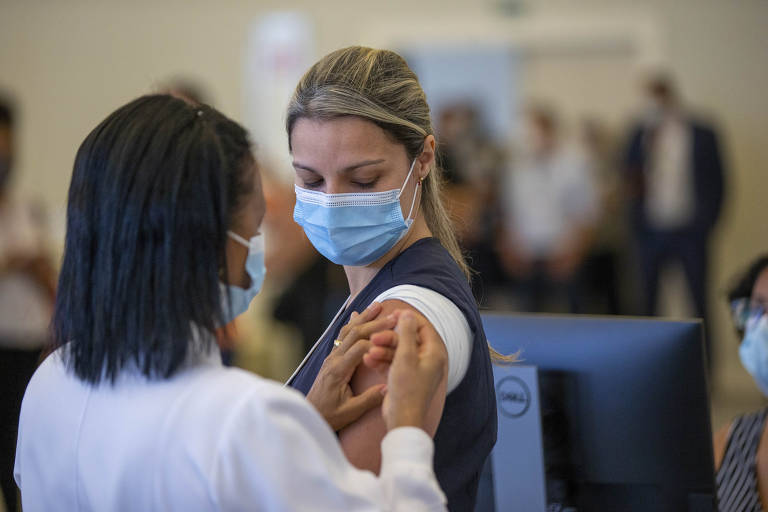 Início da vacinação no Hospital das Clínicas da USP