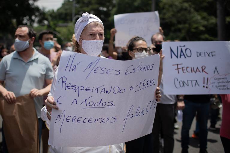 Proprietário de restaurantes protestam contra fase vermelha do Doria