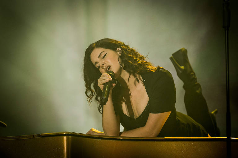 A cantora Lana del Rey se apresenta do Lollapalooza Brasil 2018