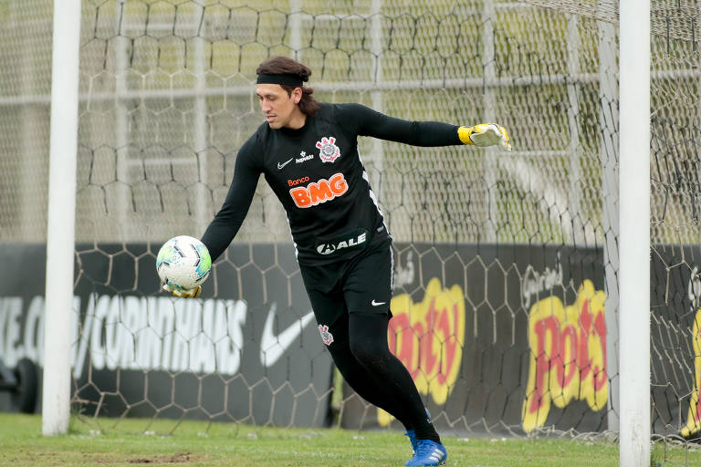 Cássio chega a 500 jogos com a camisa do Corinthians