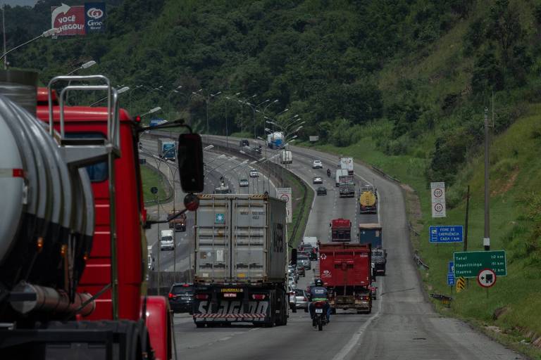 Caminhoneiros tentam emplacar nova greve, mas ato ainda tem resistência