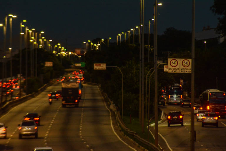 Após década de redução de velocidades, mortes no trânsito despencam em SP