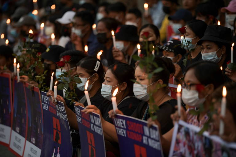 Facebook bane página do Exército em Mianmar, e milhares voltam às ruas após dia sangrento