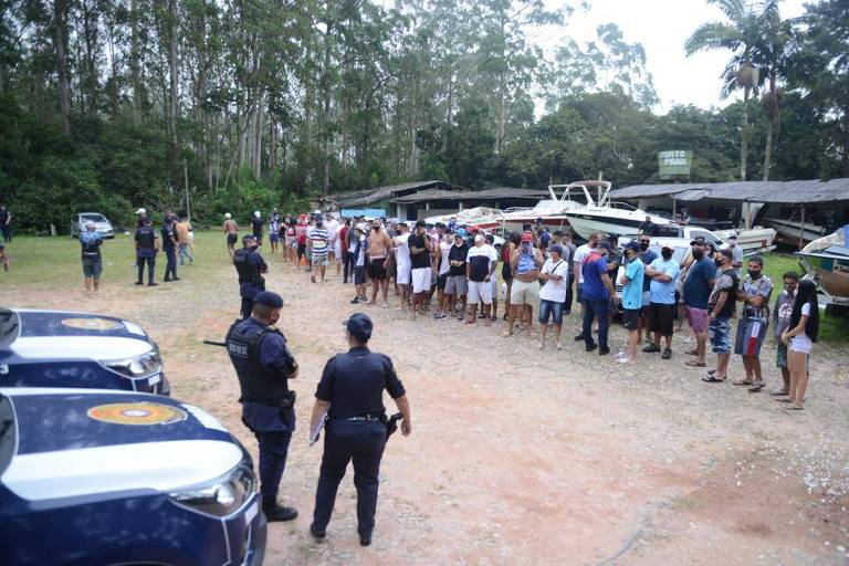 Guarda acaba com festa para 500 pessoas em chácara no ABC