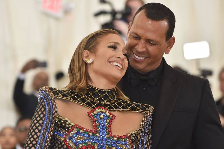 Jennifer Lopez e Alex Rodriguez negam que tenham terminado noivado