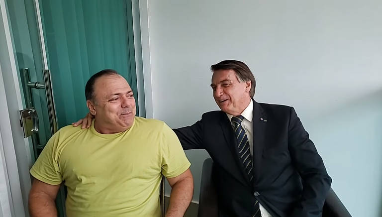 Pazuello tentou demitir em 2020 suspeito de pedir propina, mas Bolsonaro manteve diretor por pressão política