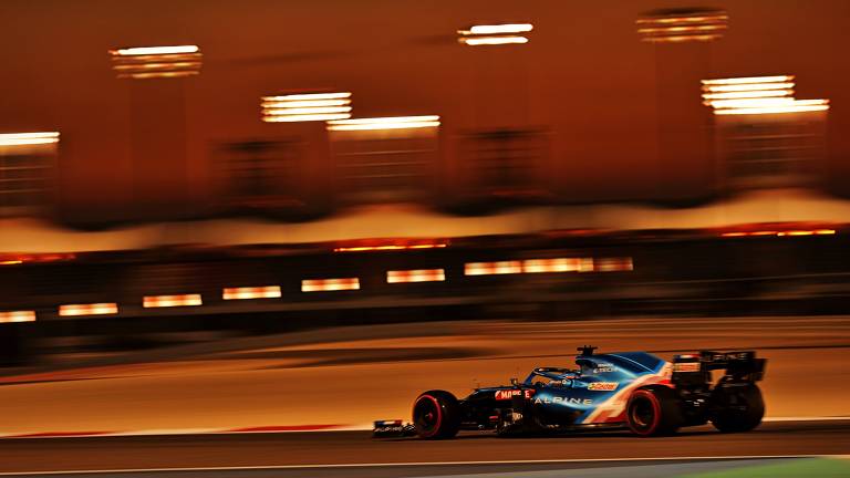 Fernando Alonso durante pré-temporada da F1 no Bahrein