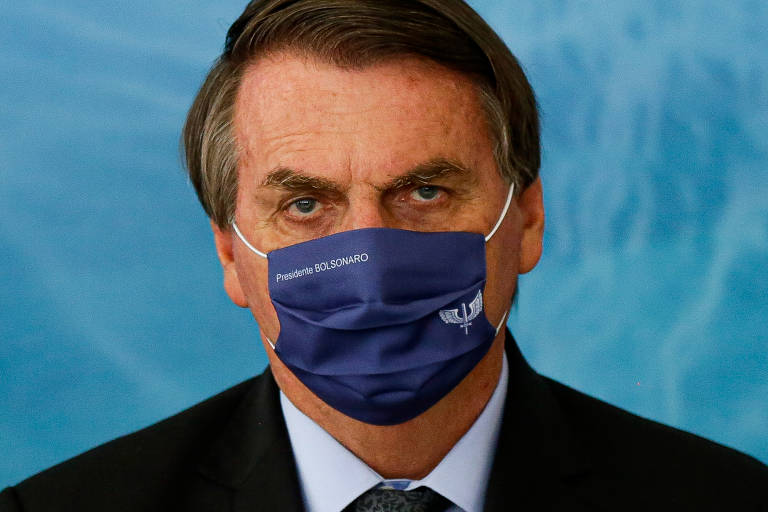 Bolsonaro diz que reajuste no gás canalizado é 'inadmissível' e defende troca na Petrobras