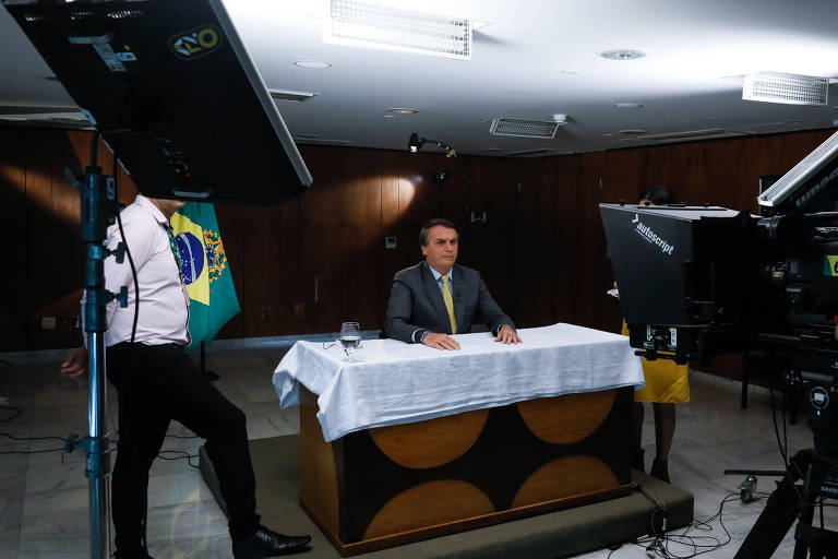 Bolsonaro diz que Alemanha cancelou lockdown, mas distorce motivo