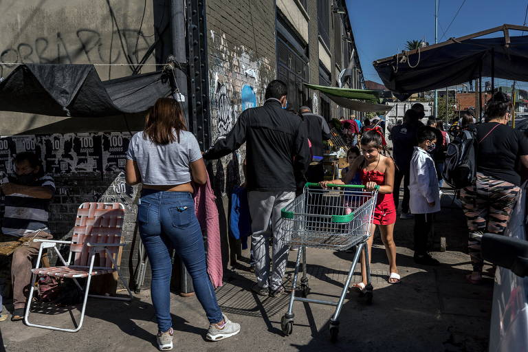 Economia da Argentina encolhe quase 10% em 2020 e pobreza no país cresce durante pandemia