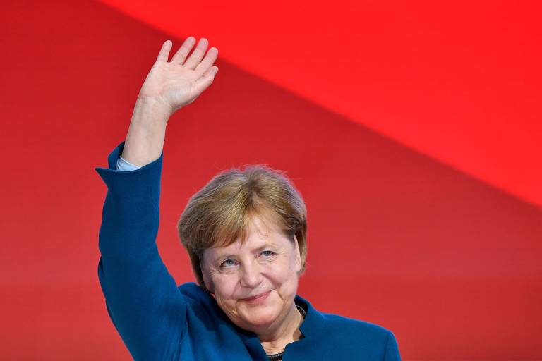 Falta de competência da União Europeia em fabricar chips e baterias preocupa Merkel